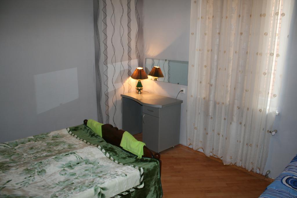 Guest House Lviv Грузия Kutaisi Habitación foto